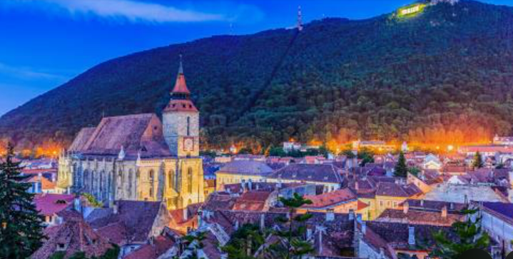 Brașov – piața veche și vedere spre munte