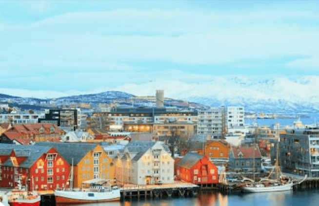 Tromsø med arktisk lys